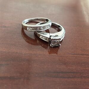 1 1/2 karat White Gold Wedding Set-Size 7